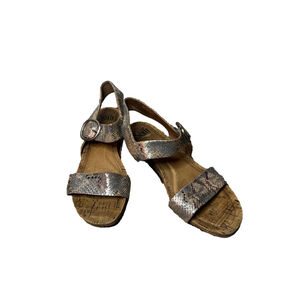 Women's Sofft Snakeskin Print Pewter Sandal Wedges Size 8